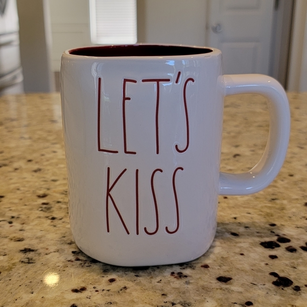 Rae Dunn Let's Kiss Mug NEW